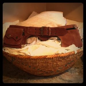 Leather utility belt